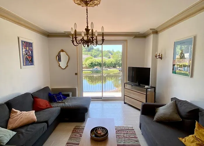 Semesterbostad Massibel Au Coeur De Brassac (Tarn)